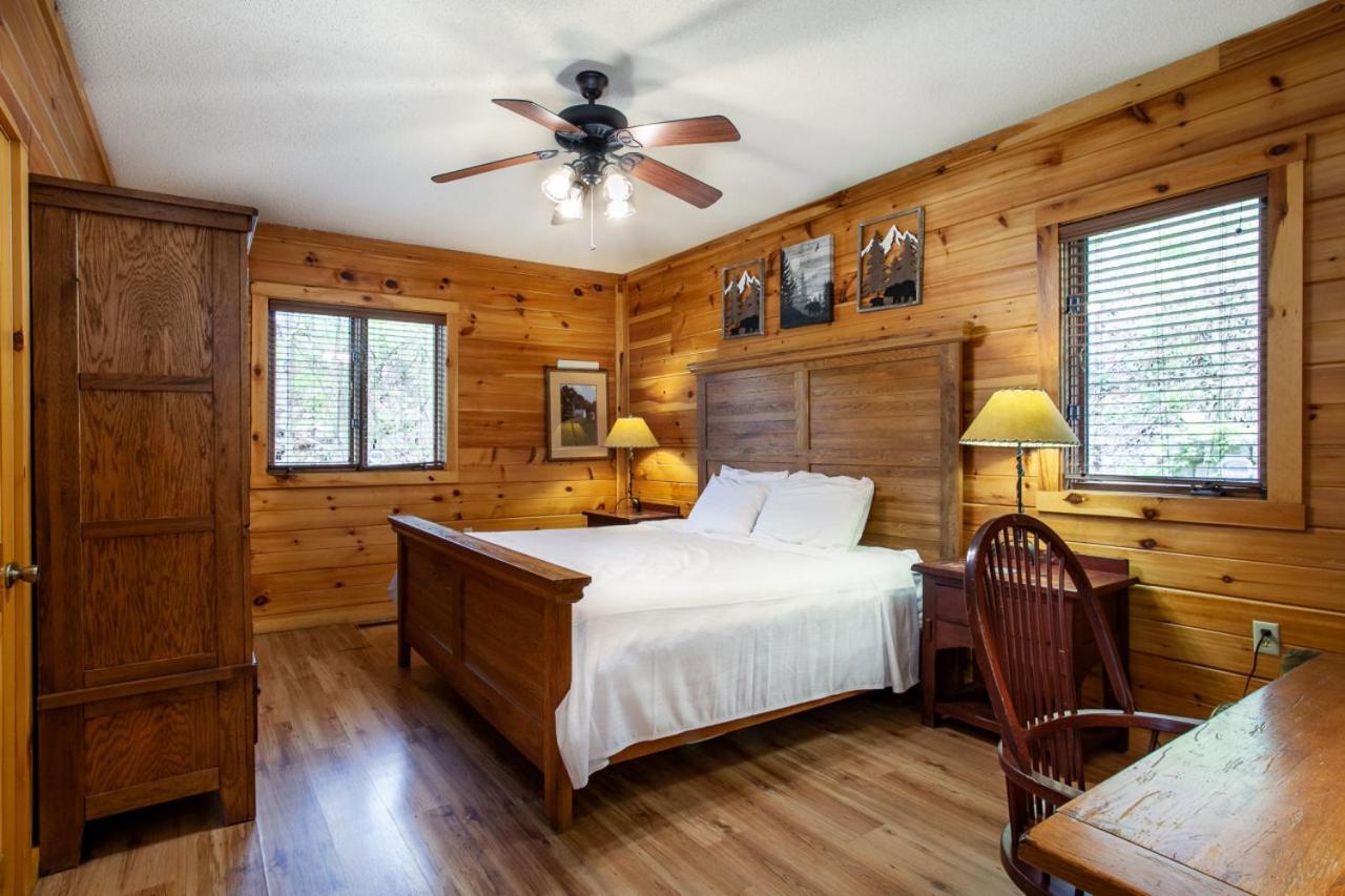 Bear Crossing Mtn View Game Room Gatlinburg Exterior photo