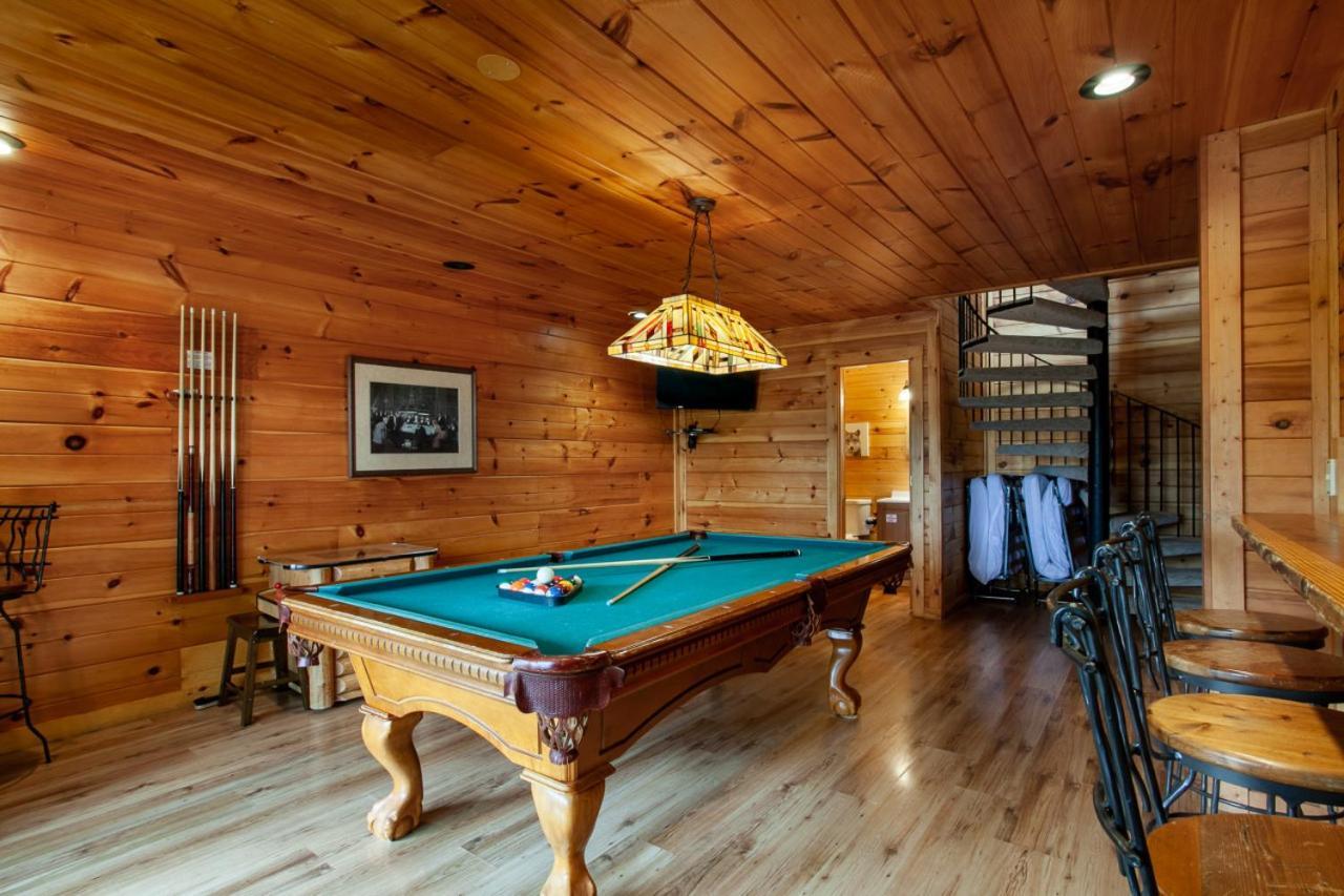 Bear Crossing Mtn View Game Room Gatlinburg Exterior photo