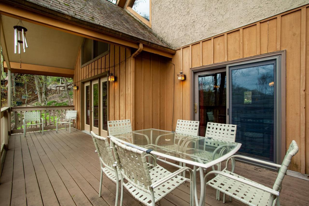 Bear Crossing Mtn View Game Room Gatlinburg Exterior photo